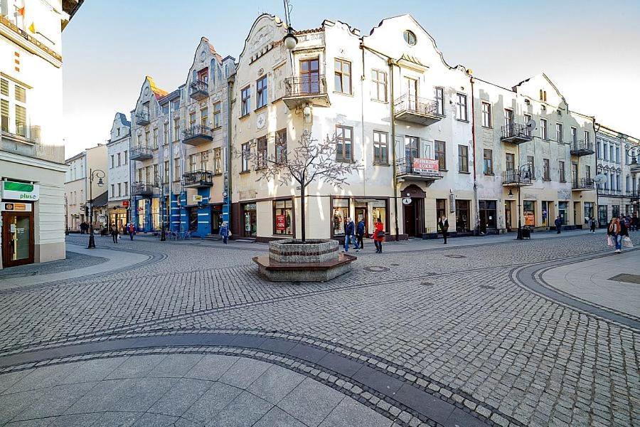 Appartement Przy Deptaku à Nowy Sącz Extérieur photo