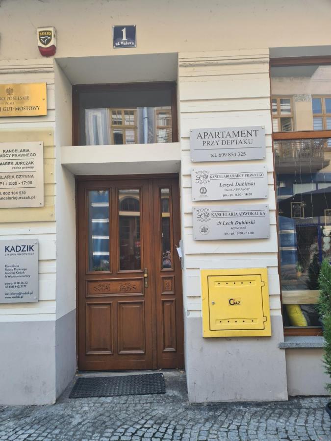 Appartement Przy Deptaku à Nowy Sącz Extérieur photo